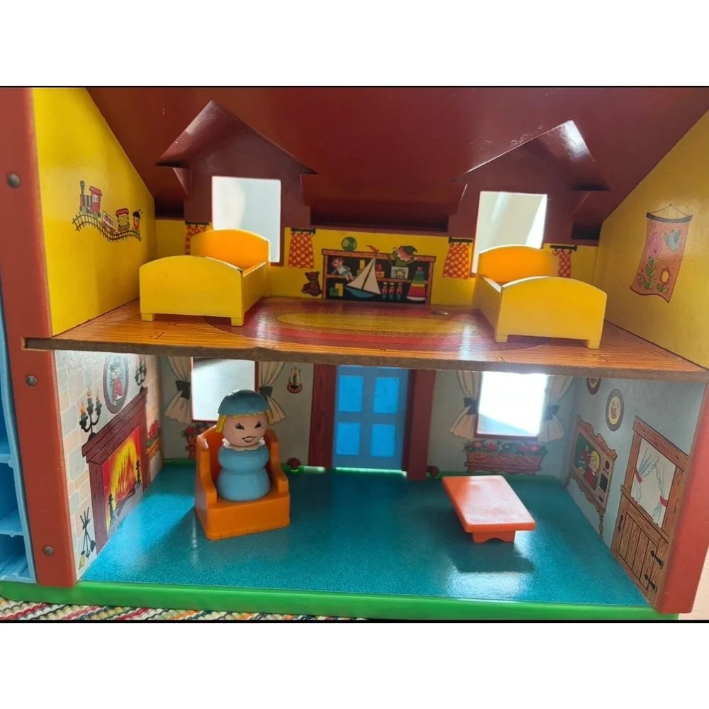 Vintage Fisher-Price Little People Tudor Play Family House 952 with Accessories